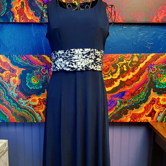 Jessica Howard ~ Sz 4P ~ Knee Length Dress With Shrug ~ *Excellent Condition - Picture 5 of 12